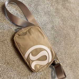 Lululemon belt bag